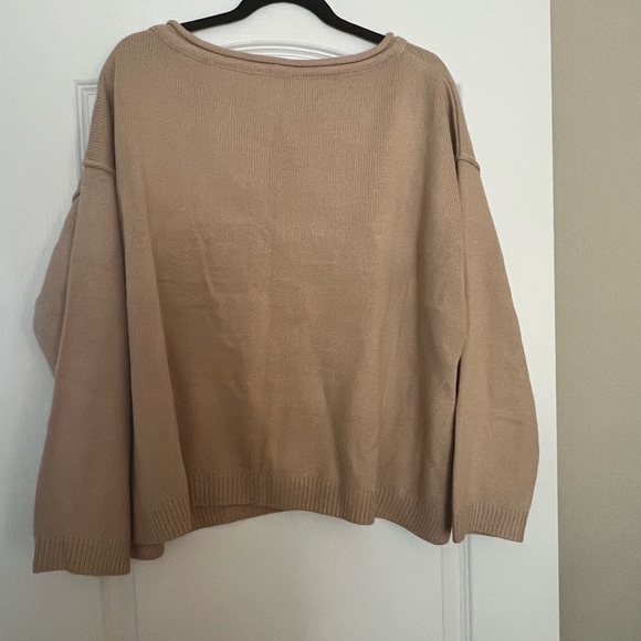 Oversized Tan sweater - Picture 3 of 3